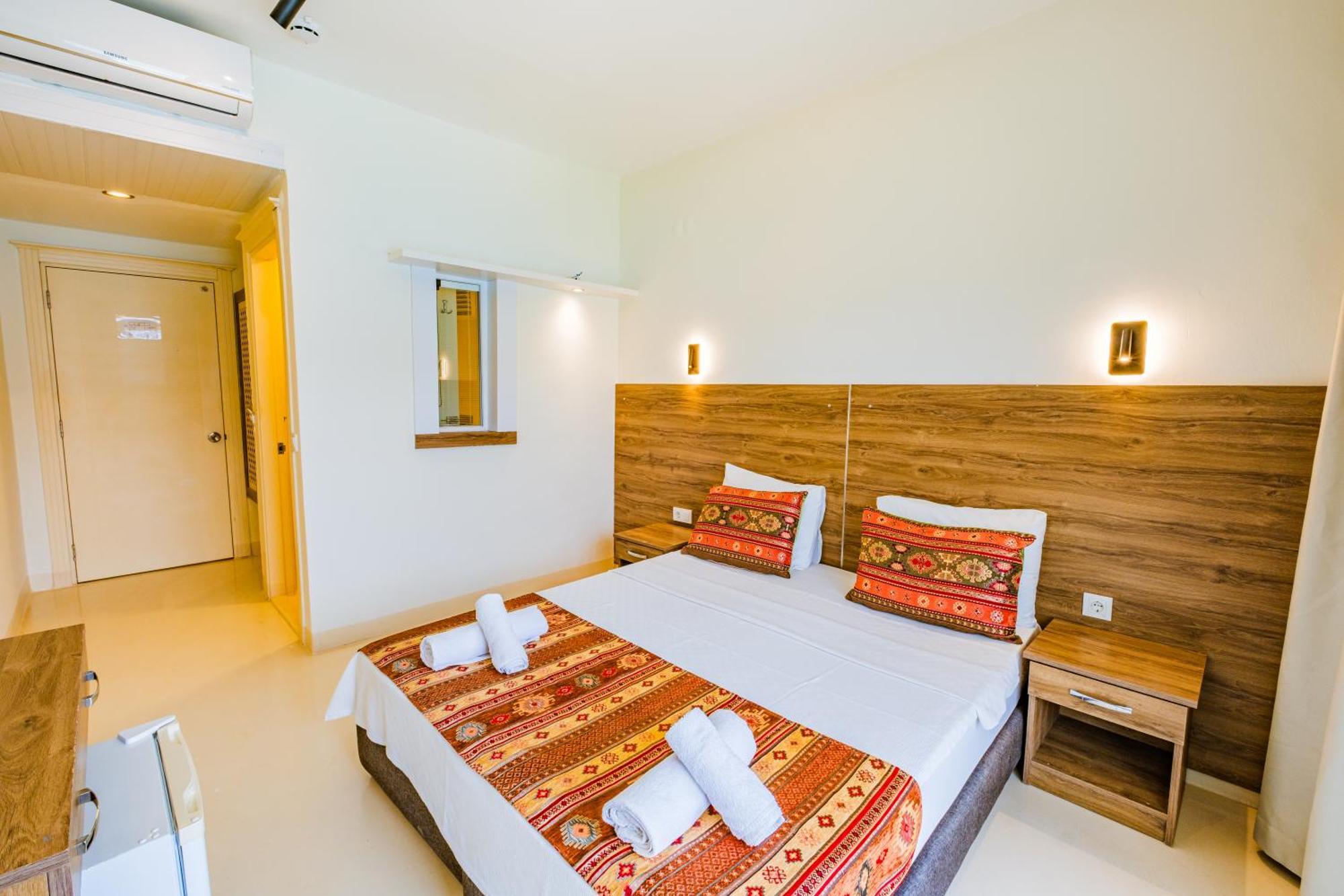 La Moda Beach Hotel Kas Exterior photo